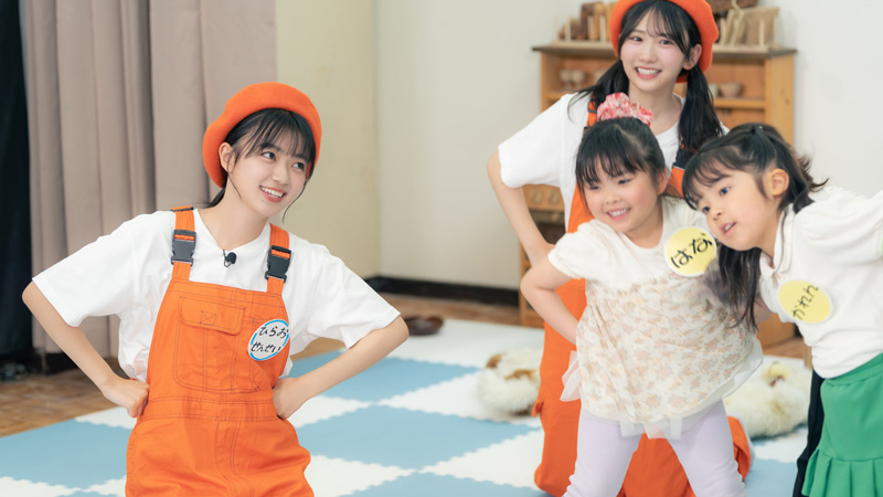 日向坂46『パクチー ピーマン グリーンピース』をこどもたちと一緒に踊る場面も