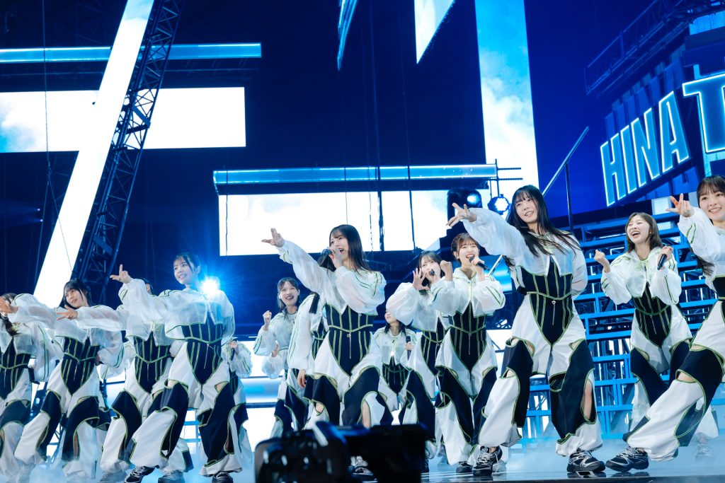 日向坂46、BRAND NEW LIVE 2025「OVER THE RAINBOW」より