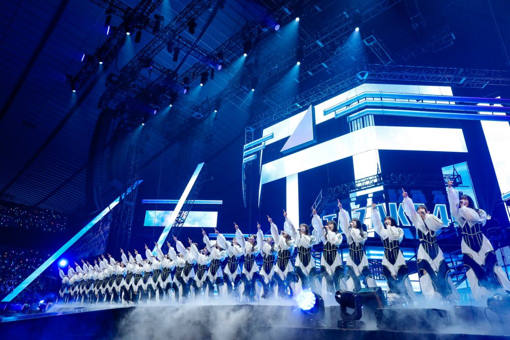 日向坂46、BRAND NEW LIVE 2025「OVER THE RAINBOW」より