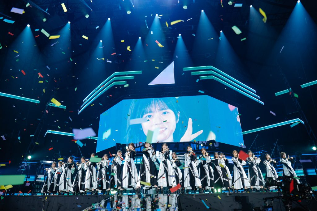 日向坂46、BRAND NEW LIVE 2025「OVER THE RAINBOW」より