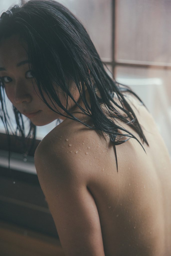 アンゴラ村長1st写真集より