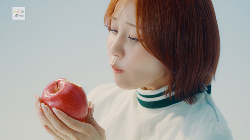 王林が出演するTVCM「青森りんご植栽150周年」篇より