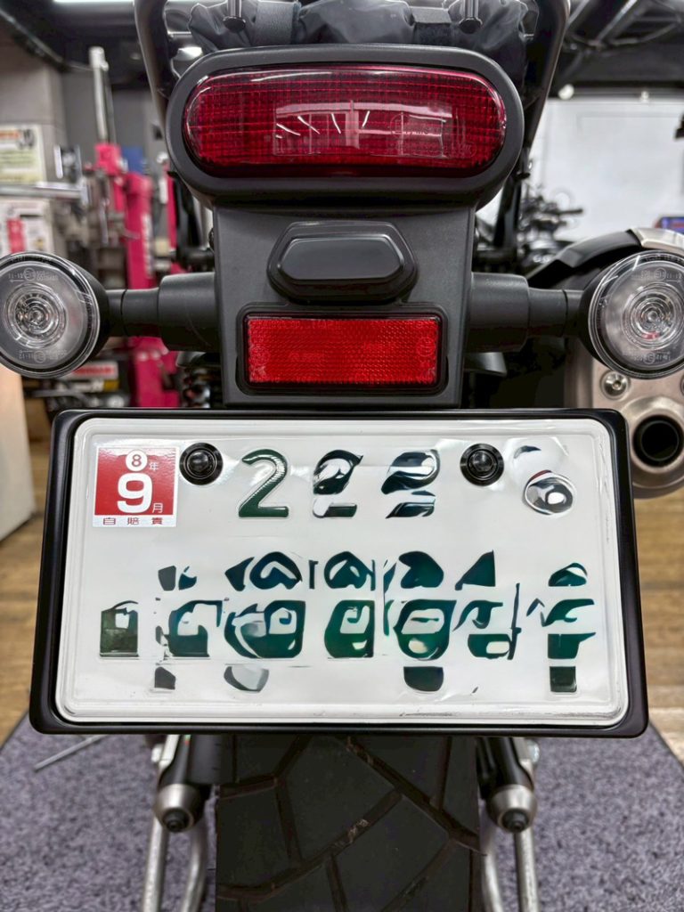 愛車はHONDAの『CL250』ナンバーフレーム