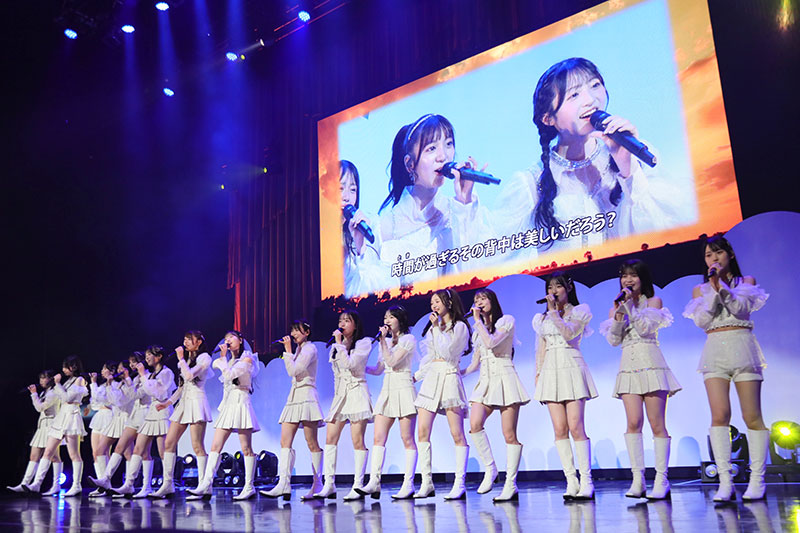 「AKB48 18期生昇格記念LIVE!~青い空には 雲はひとつもない~」より