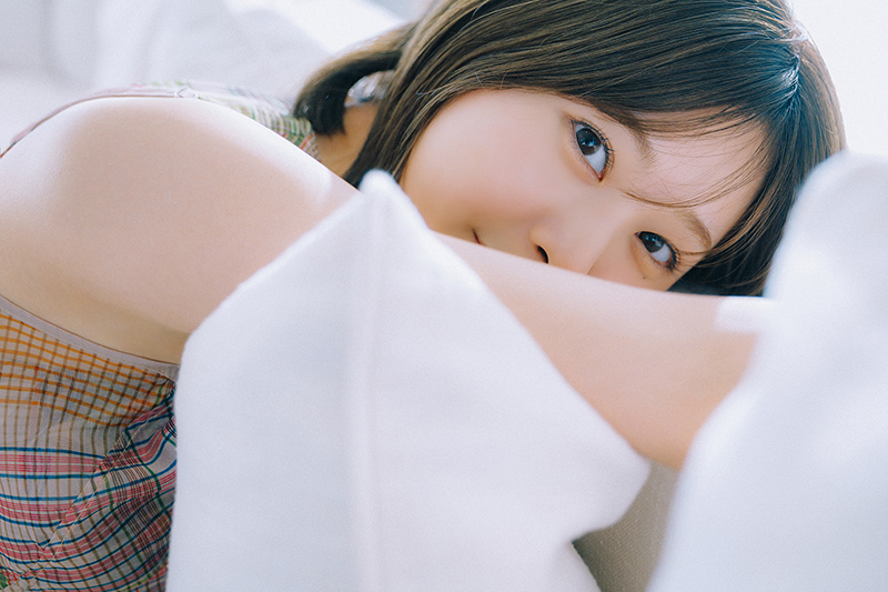 日向坂46富田鈴花1st写真集
