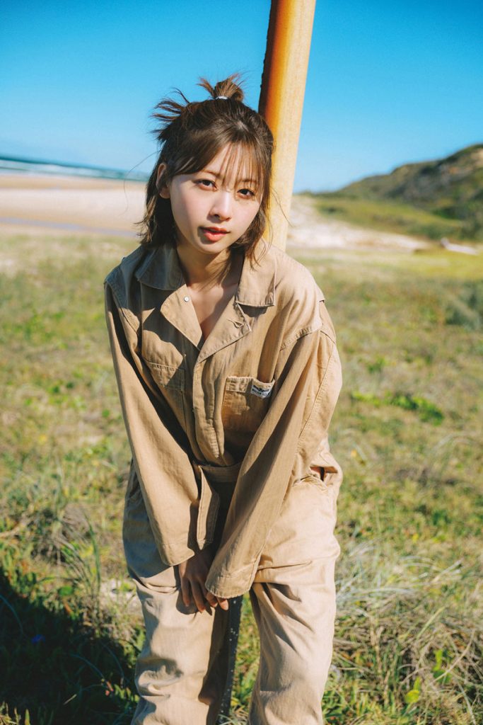 日向坂46富田鈴花1st写真集