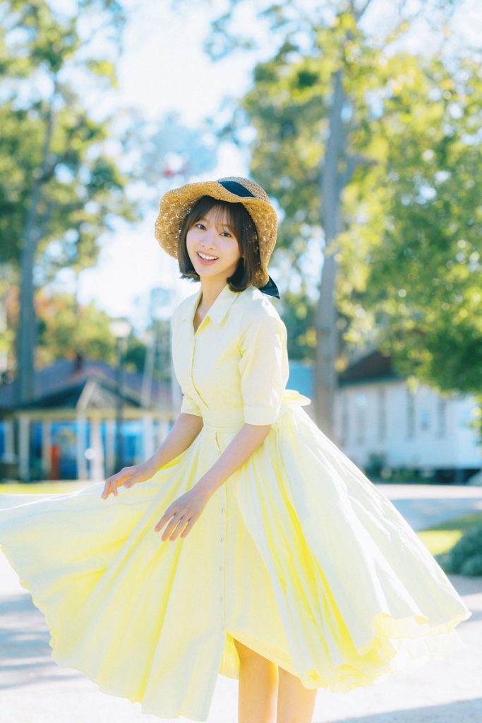 日向坂46富田鈴花1st写真集