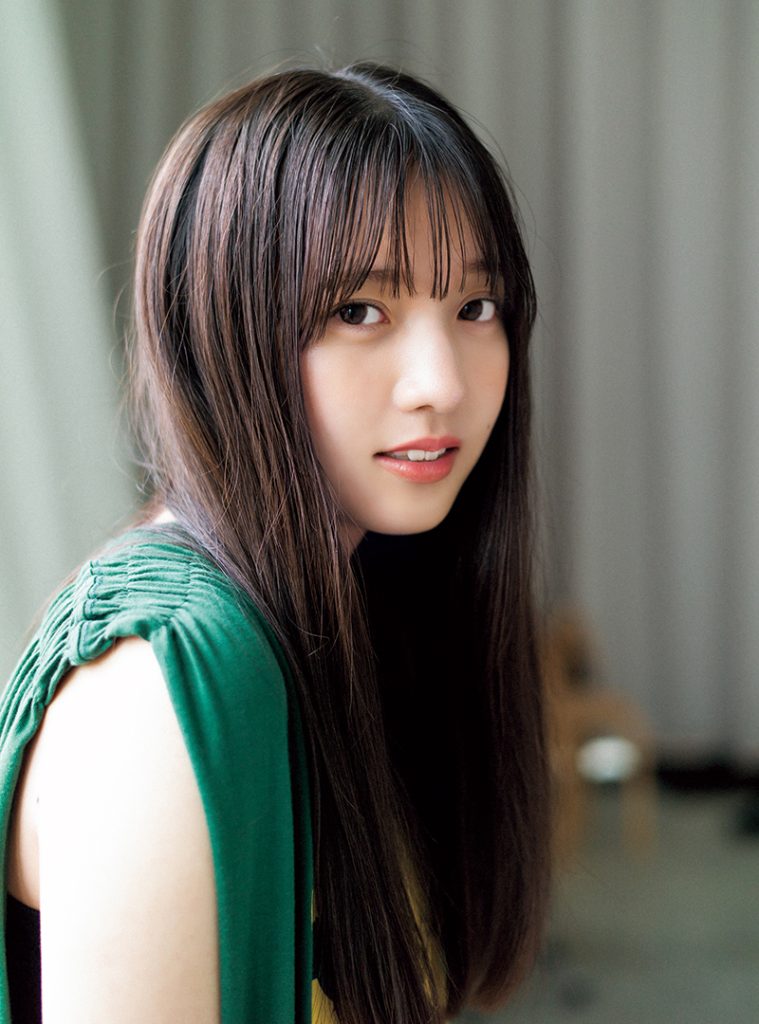 『週刊少年マガジン29号』に登場している乃木坂46・海邉朱莉