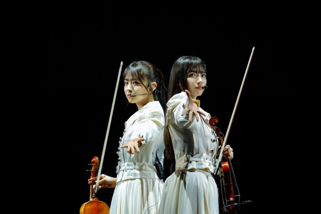 櫻坂46四期生 First Showcase、松本和子(写真左)と佐藤愛桜(写真右)