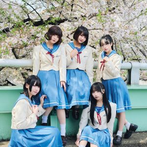 hakanaiインタビュー｜青春×エモを届ける5人組の百合事情「チューする時は……」