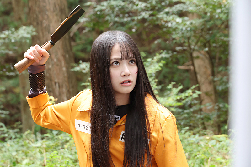 勇ましい姿を披露するSTU48・中村舞