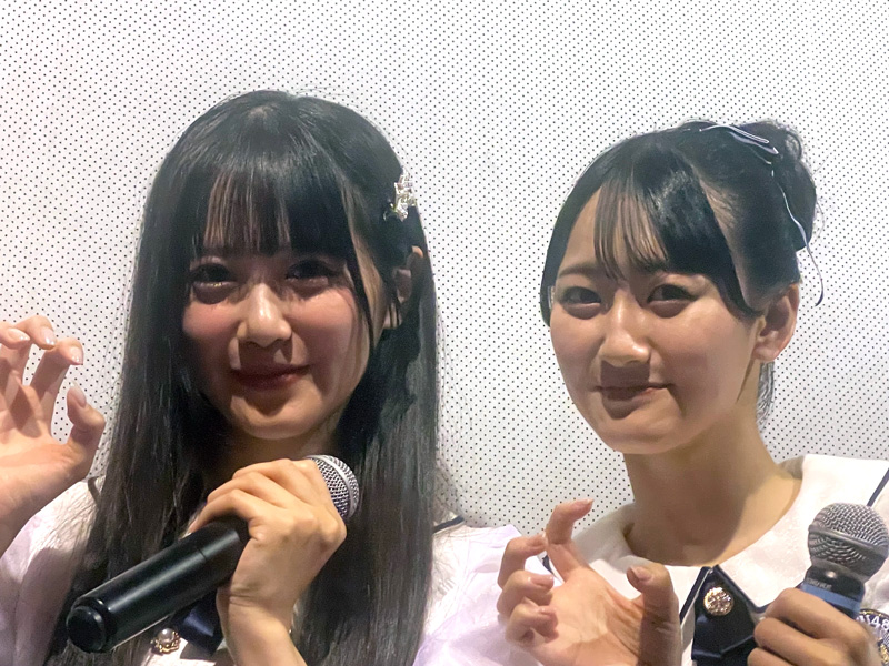 映画『鬼ベラシ』先行プレミア上映会に出席したSTU48中村舞、信濃宙花