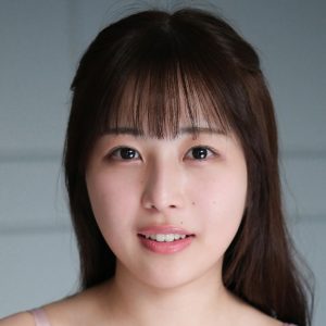 アイドル＆グラドル二刀流…癒やし系フェイスと圧倒的なスタイルでグラビアDVDデビュー