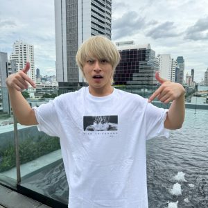 白濱亜嵐2nd写真集“特別限定版”の目玉特典オリジナルTシャツ公開！新先行カットも到着