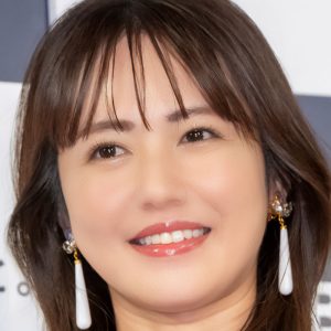 磯山さやか、ハロウィン衣装の愛犬「リリー」とツーショット「両方カワイイ」「似合ってますね」「これは愛らしい！」