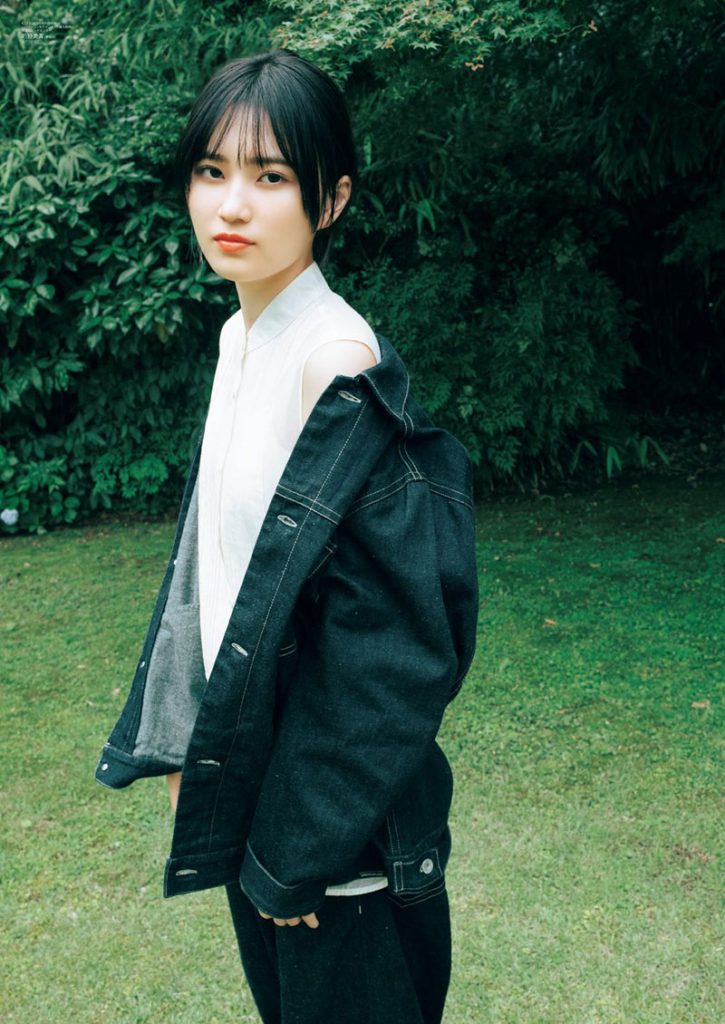 「B.L.T.2025年8月号」に登場している櫻坂46・的野美青