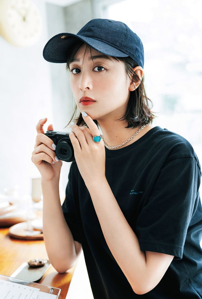 『CLASSY.8月号』特集:時計とジュエリー/山本美月