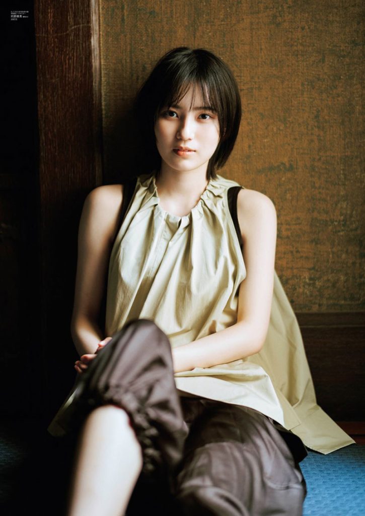 「B.L.T.2025年8月号」別冊付録:的野美青(櫻坂46) ポスター