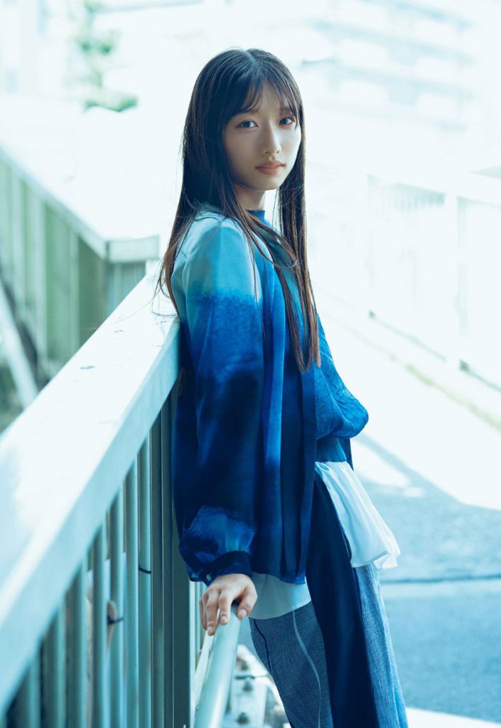 「B.L.T.2025年8月号」セブンネットショッピング購入特典ポストカード【早﨑すずき(僕が見たかった青空)】