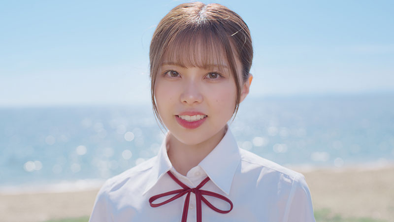 HKT48 19thシングル『半袖天使』にてセンターを務める地頭江音々