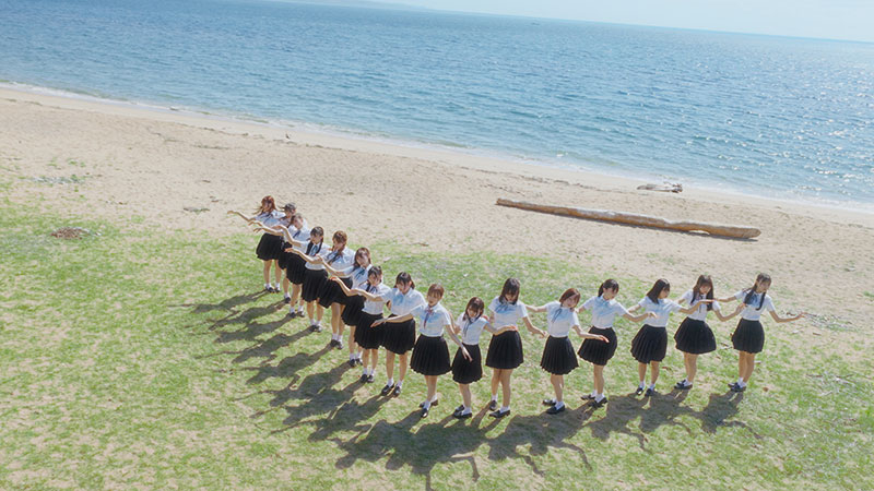 「HKT48」19thシングル『半袖天使』Music Videoより