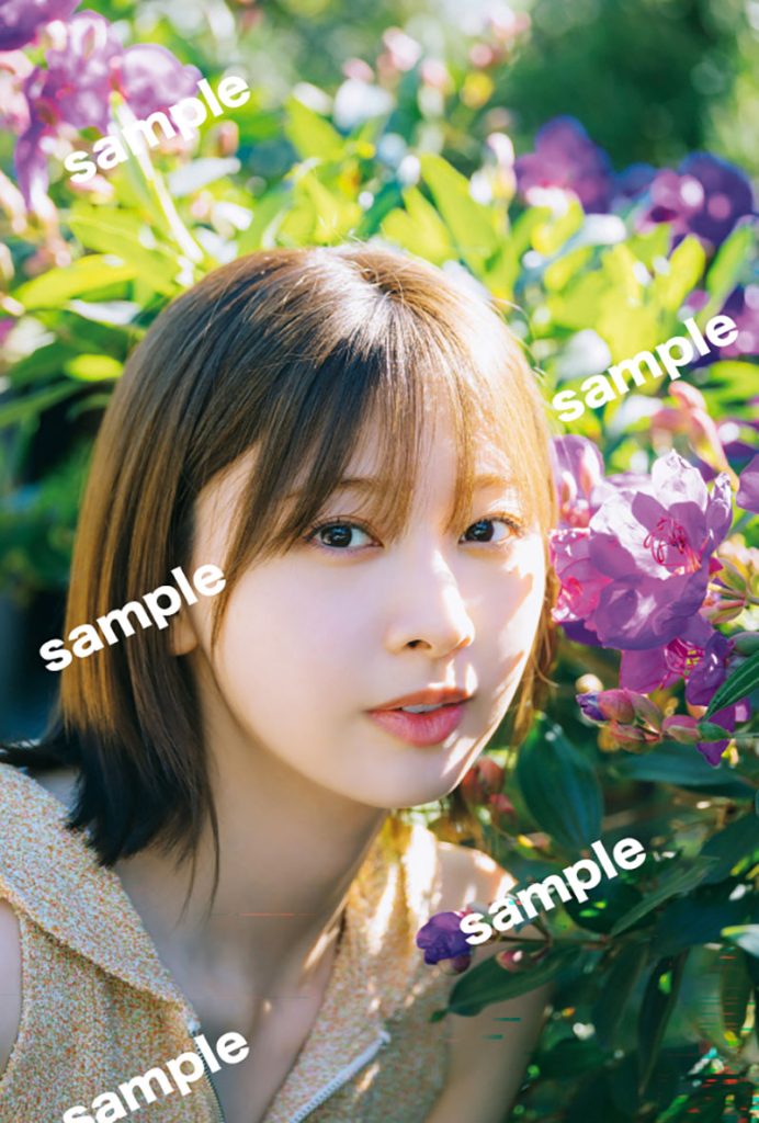 日向坂46富田鈴花1st写真集『鈴花サーキット』より書店別特典ポストカード:紀伊國屋書店