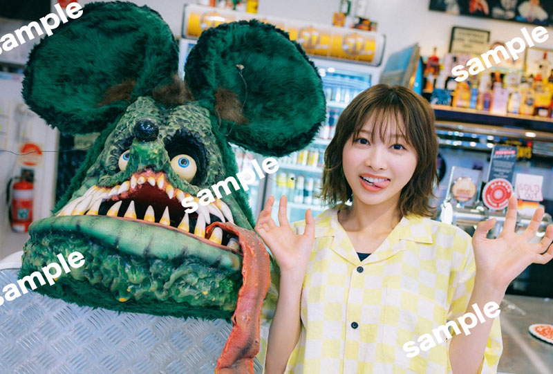 日向坂46富田鈴花1st写真集『鈴花サーキット』より書店別特典ポストカード:タワーレコード