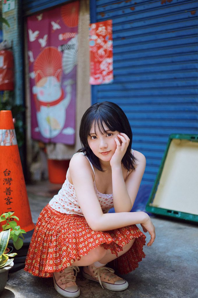 AKB48・田口愛佳1st写真集より