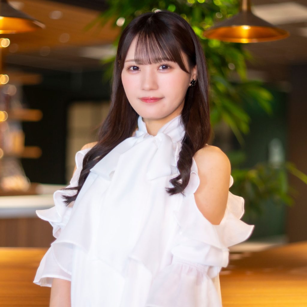 1st写真集『可愛いと言って欲しい』を発売したSKE48・中野愛理