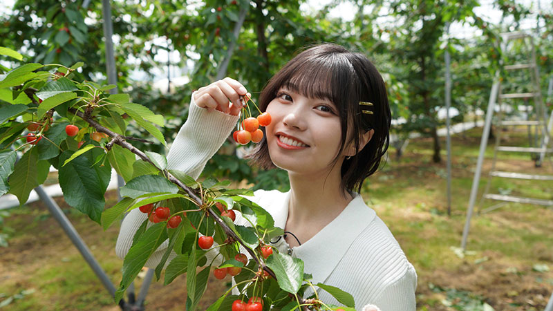 「無限に食べられます」と笑顔の中西アルノ