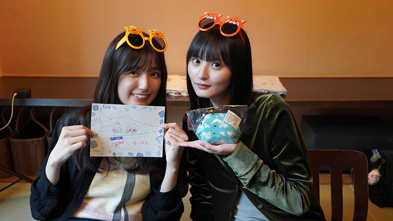 前回旅をした弓木奈於と中西アルノからイラスト付きのお土産が