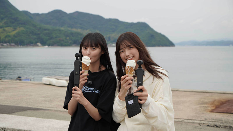 ソフトクリームを上手に食べるのはどっち?