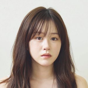 元アイドルが水着グラビア初挑戦…透明感あふれる姿を披露