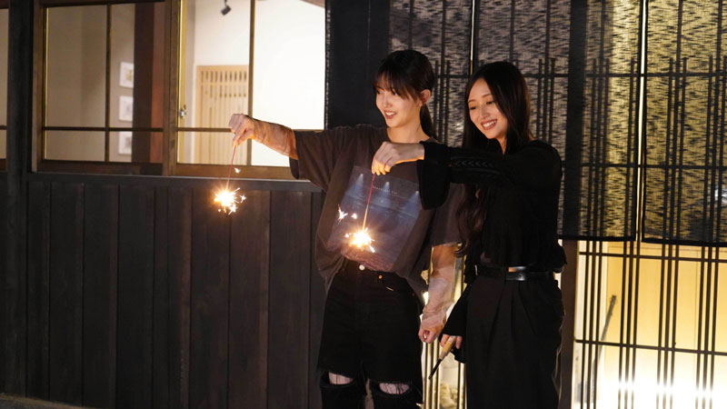 『乃木坂、逃避行。』に出演する久保史緒里と井上和