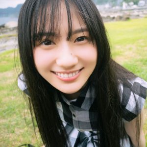 乃木坂46・川﨑桜、美しい夏のグラビアショット