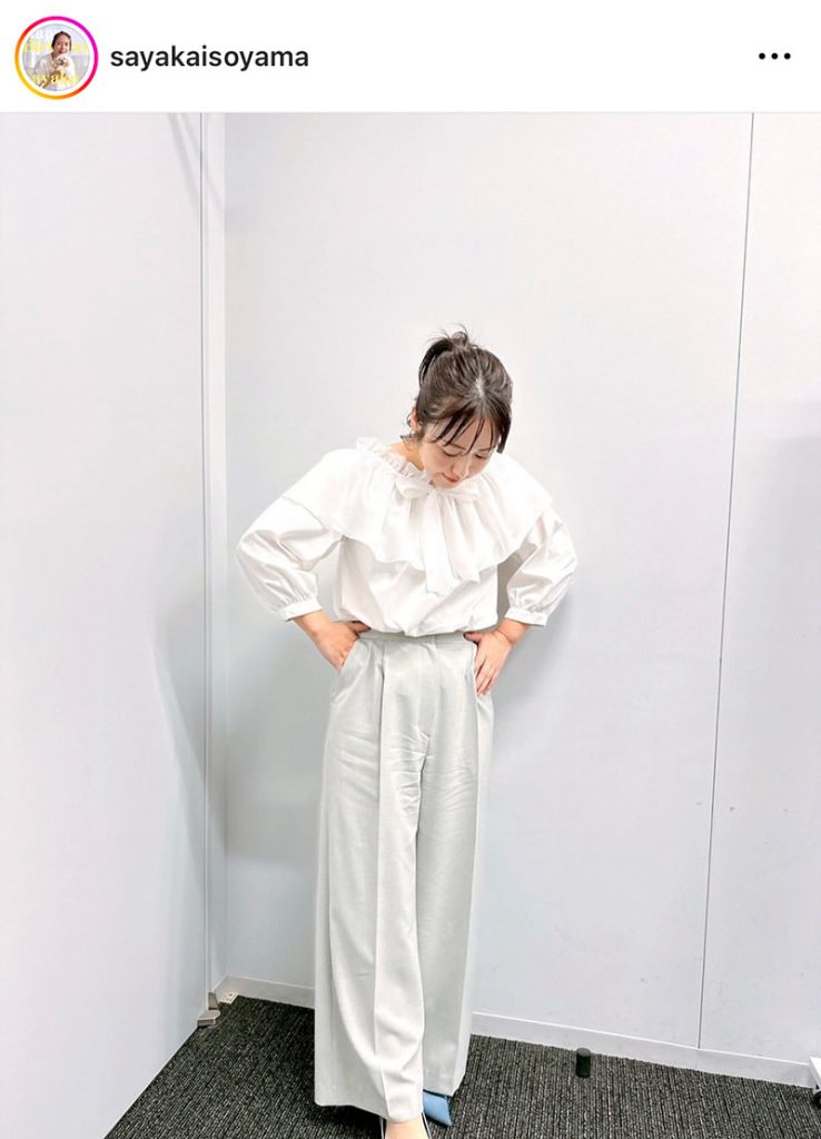 パンツスタイルもキュートな磯山さやか