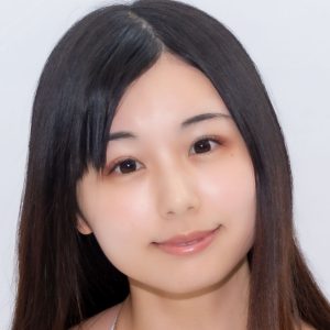 くりえみ、自慢のEカップがこぼれそうな魅惑カットに「最高にカワイイ」「お美しい」「ステキ」「結婚したい」