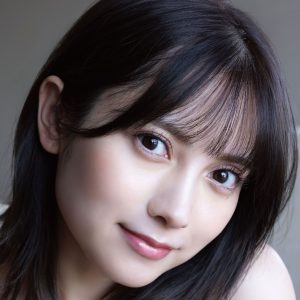 桃月なしこが極上バストのランジェリー姿を披露「美人！」「キュート」「圧倒的に美しい」
