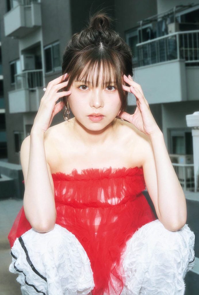 「B.L.T.2025年9月号」セブンネットショッピング購入特典ポストカード【地頭江音々(HKT48) 】