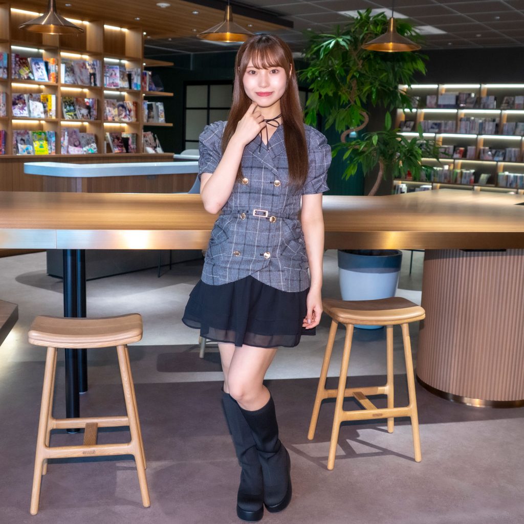 1st写真集『なんとかなるなる』発売決定を記念してインタビューに応じた川越紗彩