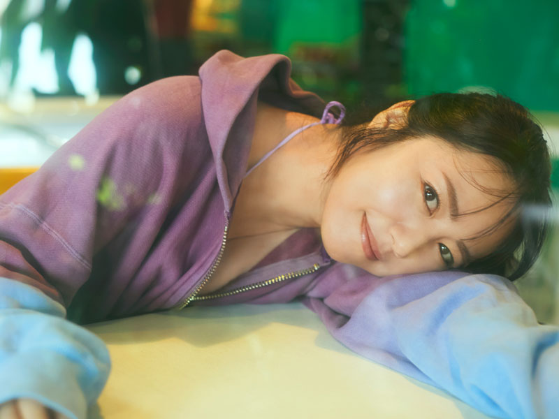 磯山さやかデビュー25周年写真集より