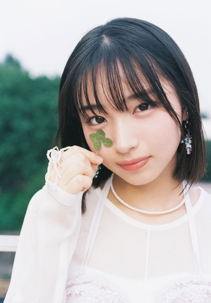 『bis秋号』に登場している日向坂46・大野愛実