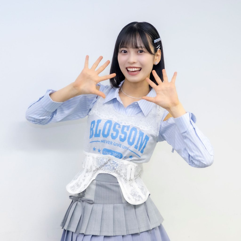 AKB48・新井彩永