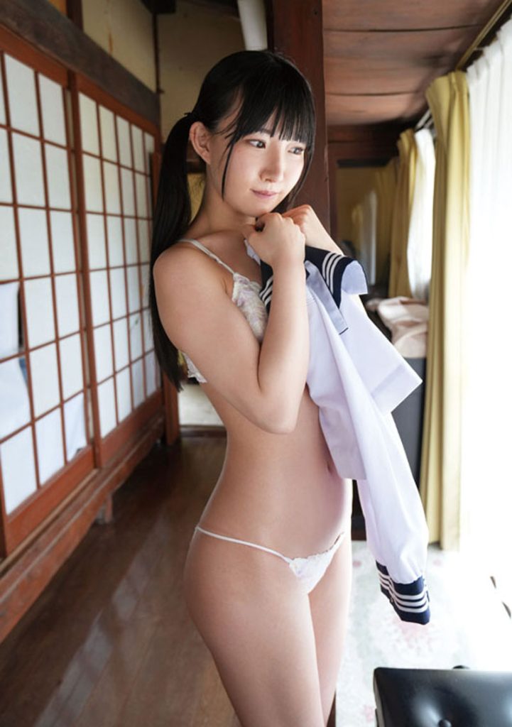 グラビアアイドル五百木いおイメージDVD「かわいいお」より