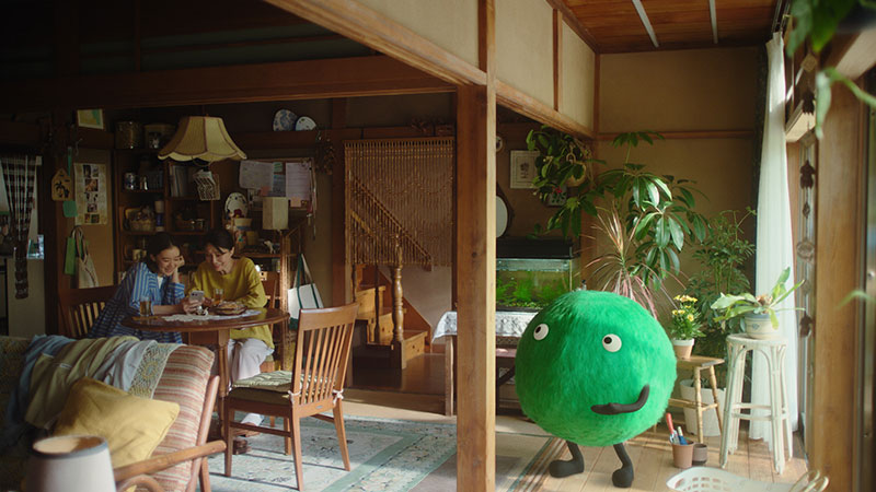 『SUUMO』新TVCM「蒼井さんのわたし家を買う」篇に出演する蒼井優