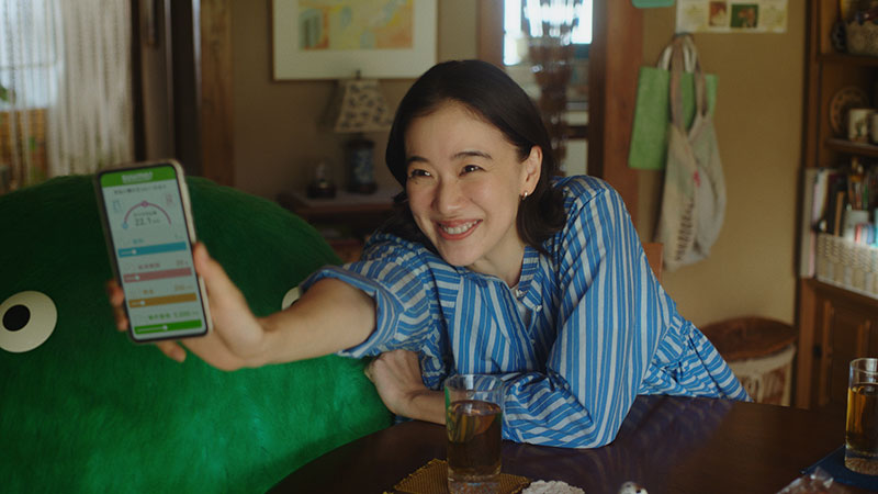 『SUUMO』新TVCM「蒼井さんのわたし家を買う」篇に出演する蒼井優