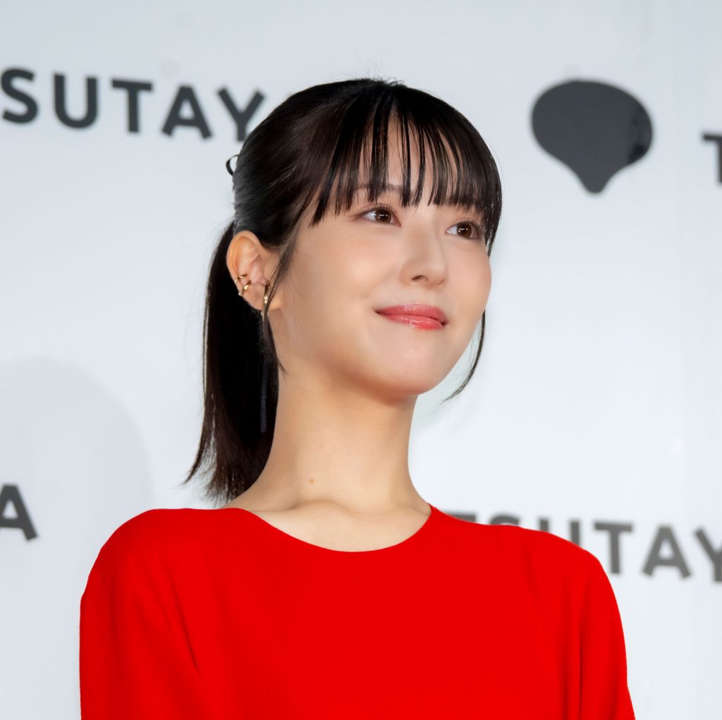 浜辺美波写真集『25』発売記念取材会より