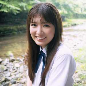 乃木坂46小川彩、猛暑も吹き飛ぶ清涼感あふれるグラビアショット