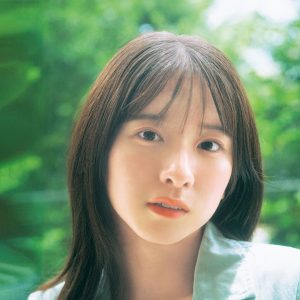 乃木坂46菅原咲月、夏デート気分のグラビア『週刊少年マガジン』表紙を飾る