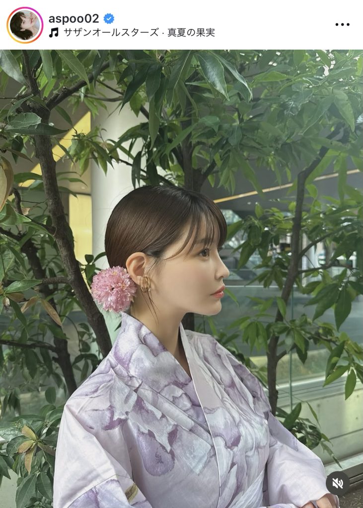 岸明日香が涼しげな浴衣姿と美しい横顔を披露